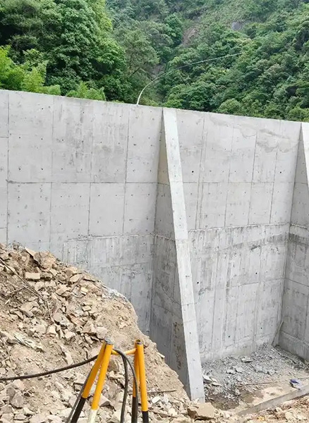 石家庄藁城重力式挡土墙